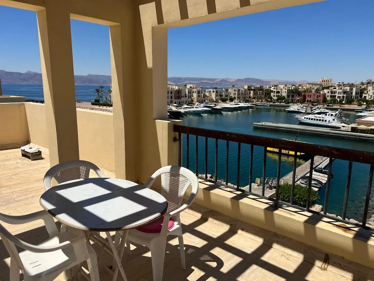 Marina Apartment 2 Άκαμπα